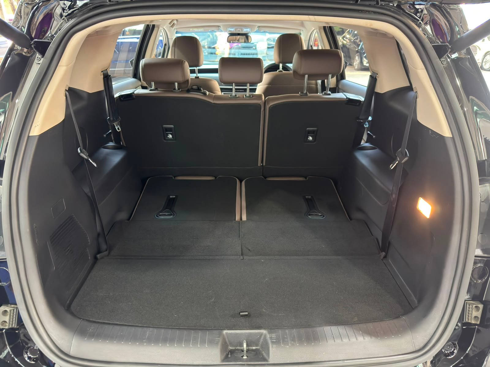 BYD M6 Extended Range 7 Seater photo 10